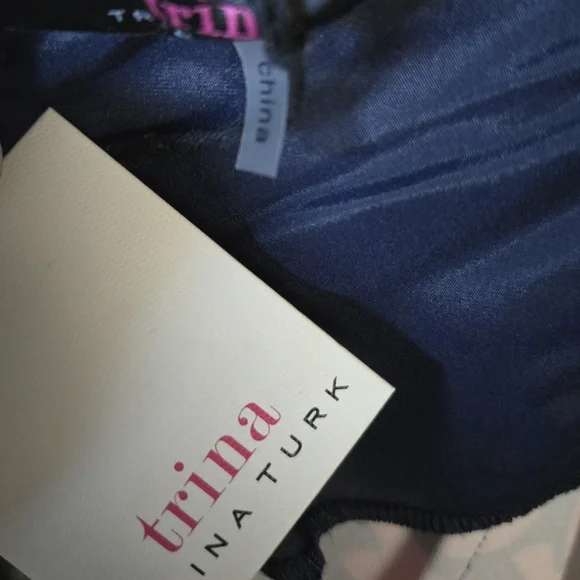 Trina Turk Pretty Dress with‎ Pink Floral Design - Picture 5 of 5